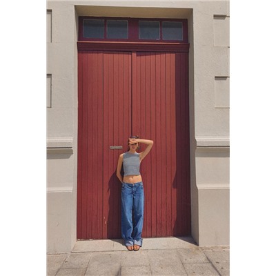 SLEEVELESS CROP TOP