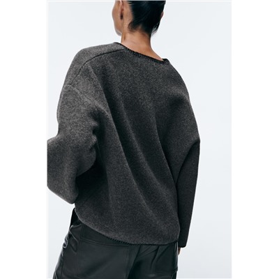 KNIT SWEATER WITH CONTRAST TOPSTITCHING
