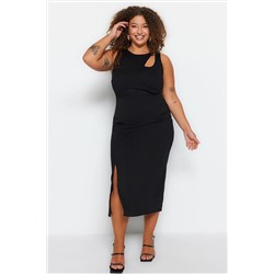 Trendyol Curve Siyah Vücuda Oturan Örme Cut Out Detaylı Yırtmaçlı Elbise TBBSS23AH00192