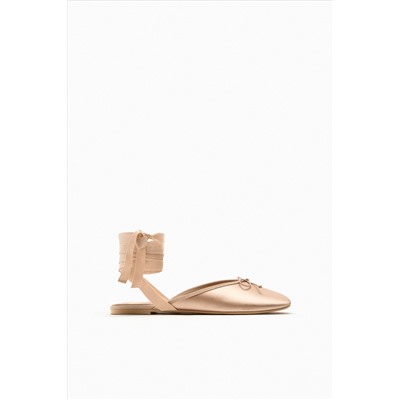 LACE UP BALLET FLATS WITH BOW