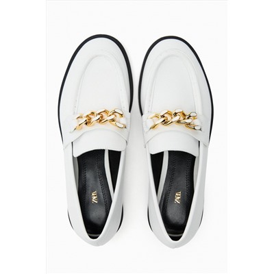 MOCASÍN PIEL CADENA