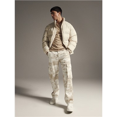Trousers with cargo pockets
