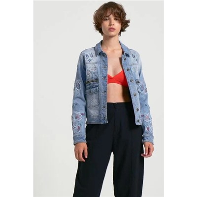 Chaqueta vaquera paisley