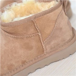 Зимние теплые замшевые короткие ботинки с нескользящей подошвой