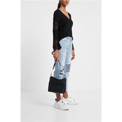 Camiseta básica con encaje