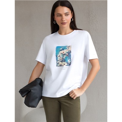 Свободная футболка с принтом из премиального хлопка с эастаном