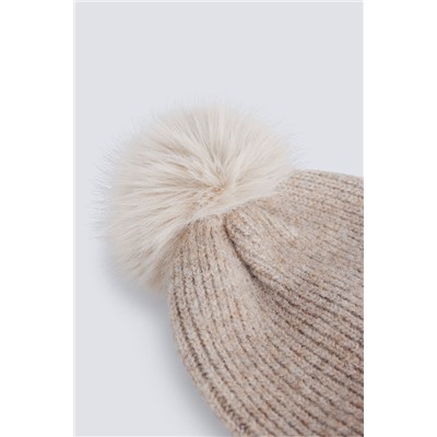Gorro punto pompón