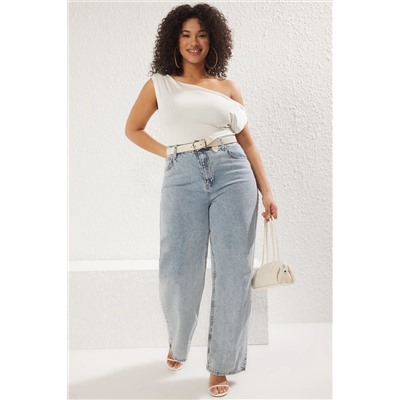 Ekru Çizgili Premium Yumuşak Kumaşlı Fitted Kayık/Madonna Yaka Esnek Örme Bluz TBBSS25AF00029