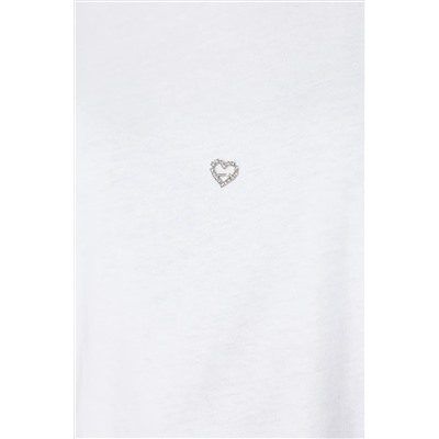 Beyaz Kalp Aksesuar Detaylı Oversize %100 Pamuk Örme T-shirt TBBSS24BF00008