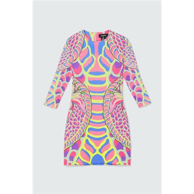 Vestido slim corto manga 3/4