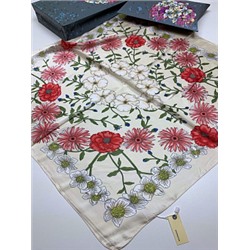 Платок женский с цветочным рисунком (70*70 см.) арт. 250492