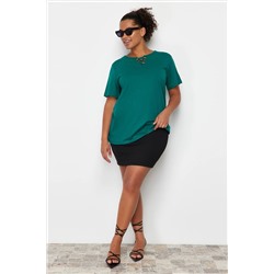 Yeşil Yaka Detaylı Boyfriend Fit %100 Pamuk Örme Büyük Beden T-Shirt TBBSS22TS1027