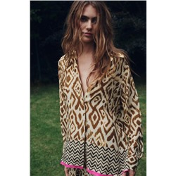 SHIRT WITH CONTRAST FRETWORK PRINT
