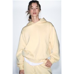 HOODIE WITH POCKETS