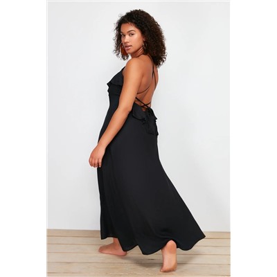 Siyah Maxi Boy Yakası Volanlı Büyük Beden Plaj Elbisesi TBBSS24AH00133
