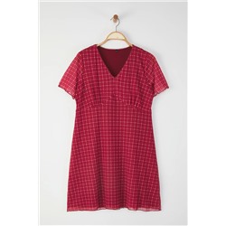 Trendyol Curve Bordo Ekose/Kareli V Yaka Mini Tül Örme Büyük Beden Elbise TBBSS25AH00192
