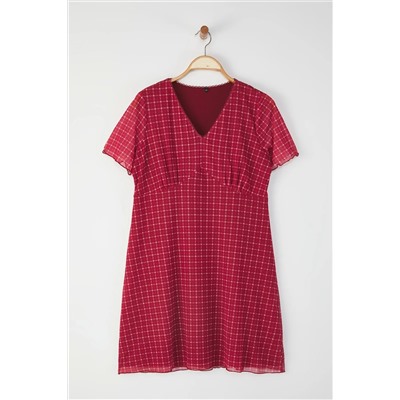 Trendyol Curve Bordo Ekose/Kareli V Yaka Mini Tül Örme Büyük Beden Elbise TBBSS25AH00192