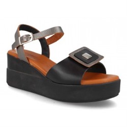 4527 - DIGO DIGO
                SANDALIAS DE CUÑA