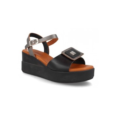 4527 - DIGO DIGO
                SANDALIAS DE CUÑA