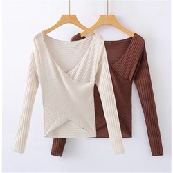 Короткий трикотажный свитер OYSH*O