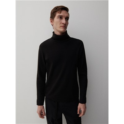 Weiches Rollkragenshirt aus Wollmischgewebe mit hohem Anteil an Bio-Baumwolle