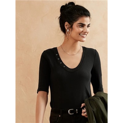 Ribbed Scoop-Neck Top