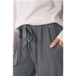 Pantalón largo polar suave textura gris