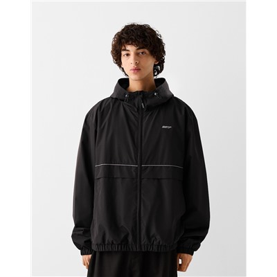 Lightweight hooded jacket