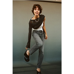 TRF MOM FIT HIGH-WAIST JEANS
