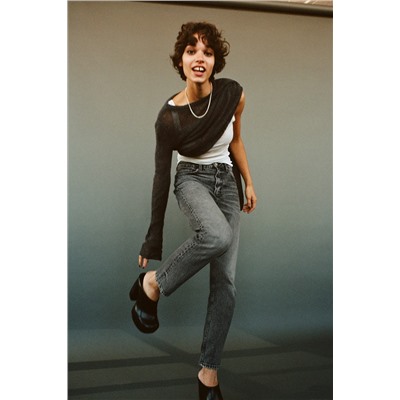 TRF MOM FIT HIGH-WAIST JEANS