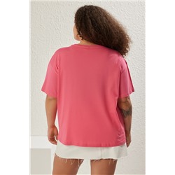 Pembe Kalp Aksesuar Detaylı Oversize %100 Pamuk Örme T-shirt TBBSS24BF00008