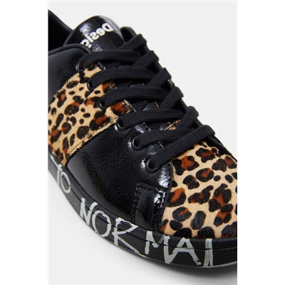 Zapatilla charol animal print