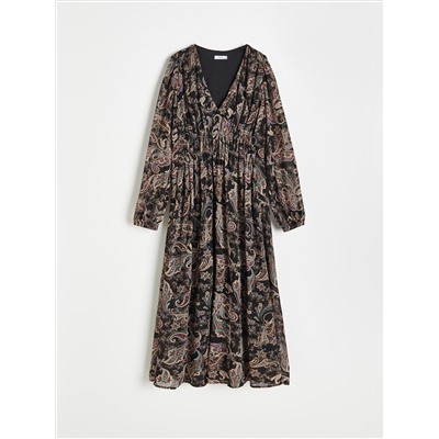 Gemustertes kleid