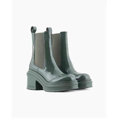 Rubber heel boots