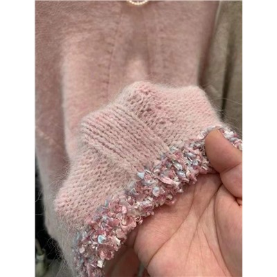 Очень красивый легкий женский пуловер из смесовой шерсти