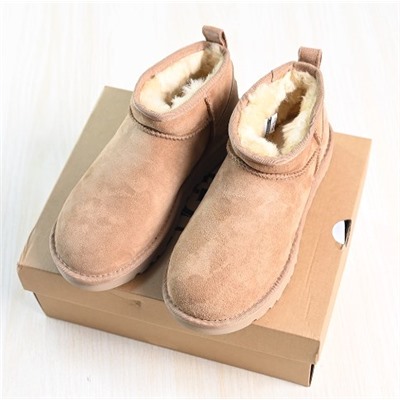 Зимние теплые замшевые короткие ботинки с нескользящей подошвой