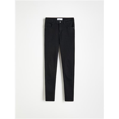 Push-up-Jeans im Slim-Fit