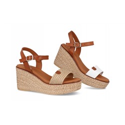 5890 - DIGO DIGO
                SANDALIAS DE CUÑA