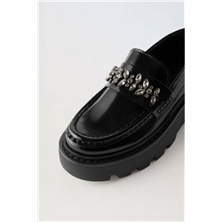 ZARA  😍 официальный сайт⚡️ лакированные лоферы    для маленьких модниц со  скидкой  44🛍    ✅Цвет: на фото     ✅Материал: pu
