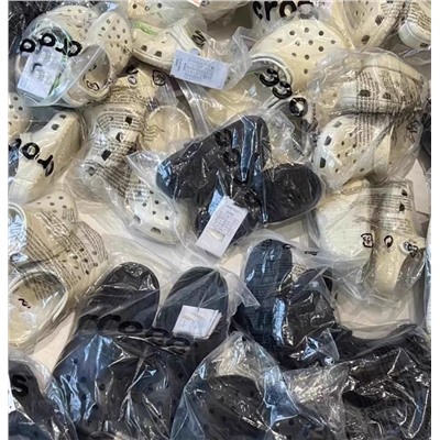 Классические сабо в самых популярных цветах. Широкий размерный ряд  Crocs   Экспорт   Материал: EVA