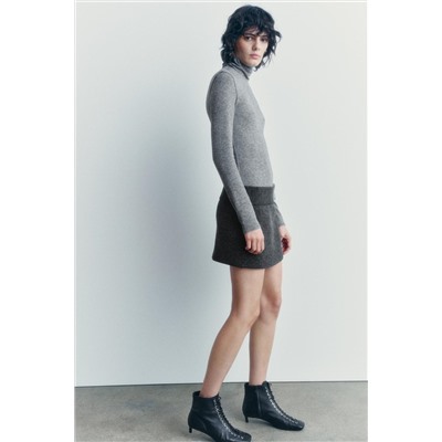 SHORT SKIRT WITH BELT