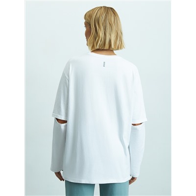 Лонгслив oversize из 100% хлопка с разрезами на локтях