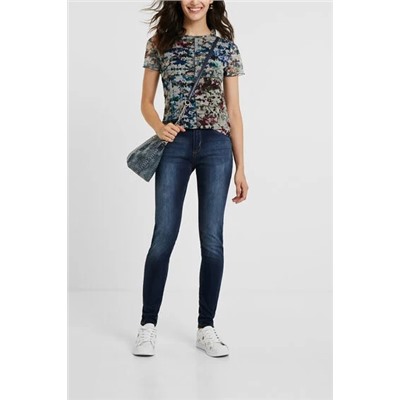 Camiseta slim tul