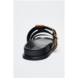 BUCKLED FLAT LEATHER SANDALS