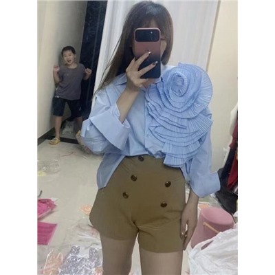 Трендовые рубашки с объемным цветком 😍 🌸  Основной состав ткани хлопок