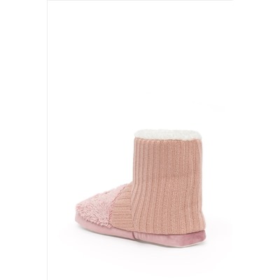 Kadın Pembe Ev Botu