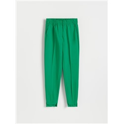 Zigarettenhose mit elastischem Bund
