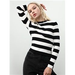 RIBBED KNIT SWEATER