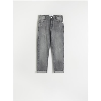 Stretch-Jeans im Boyfriend-Fit