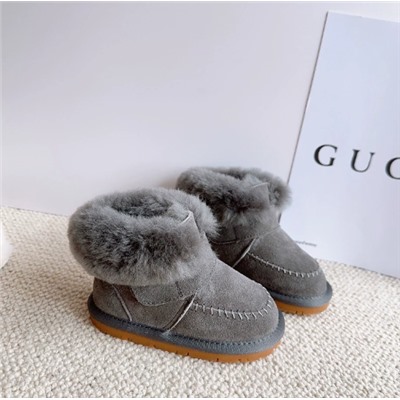 Детские ботинки